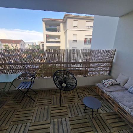 Chambre Privee T3 Saint Fons Bagian luar foto